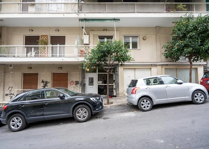 Elegant & Fresh Apartment In Hip Pagrati, Athens