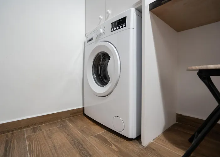 Elegant & Fresh Apartment In Hip Pagrati, Athens
